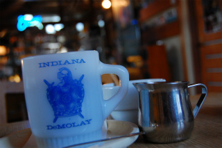 26エスケール店内コーヒー.jpg