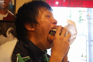 No 160 161 Nick Renee アボカドサルサバーガー カントリーバーガー 日米ソウルフードthe Blues Burger 兵庫の ハンバーガーの達人を目指して