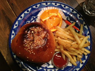 8宇宙酒場バーガー2.jpg