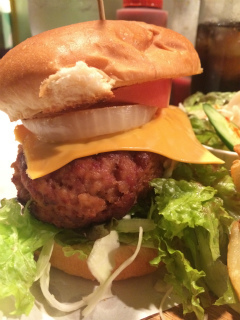 アイルキッチンバーガー2.jpg