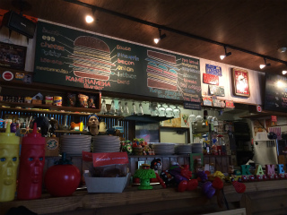 カメハウス店内.jpg