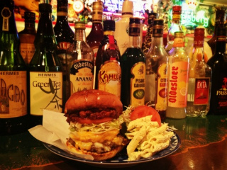 ザゴールデンバーガーズチリチーズ1.jpg