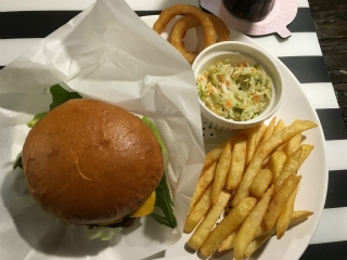 ピギーズチーズバーガー2.jpg