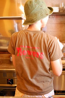 フラワーズTシャツ.jpg
