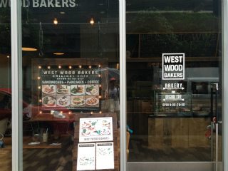 w.w.b外観.jpg